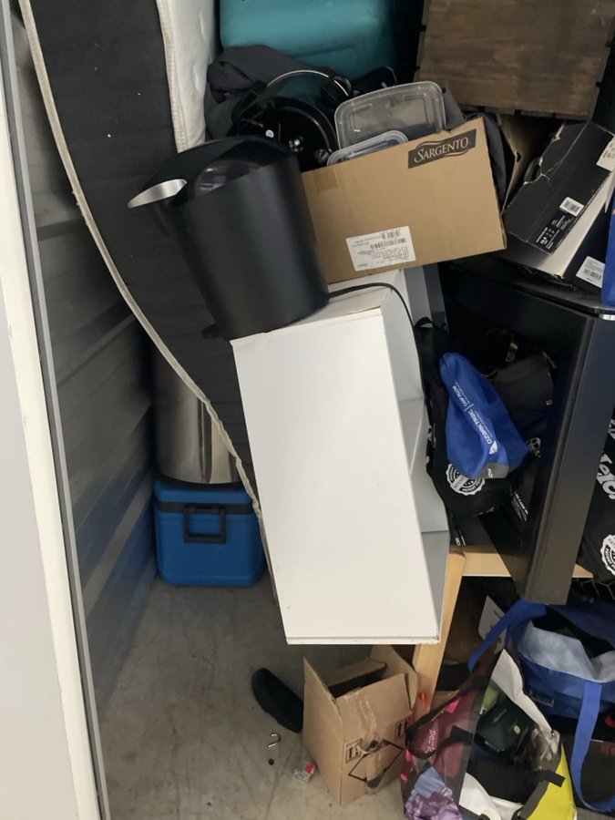 5 x 10 storage unit in Burlington, NJ