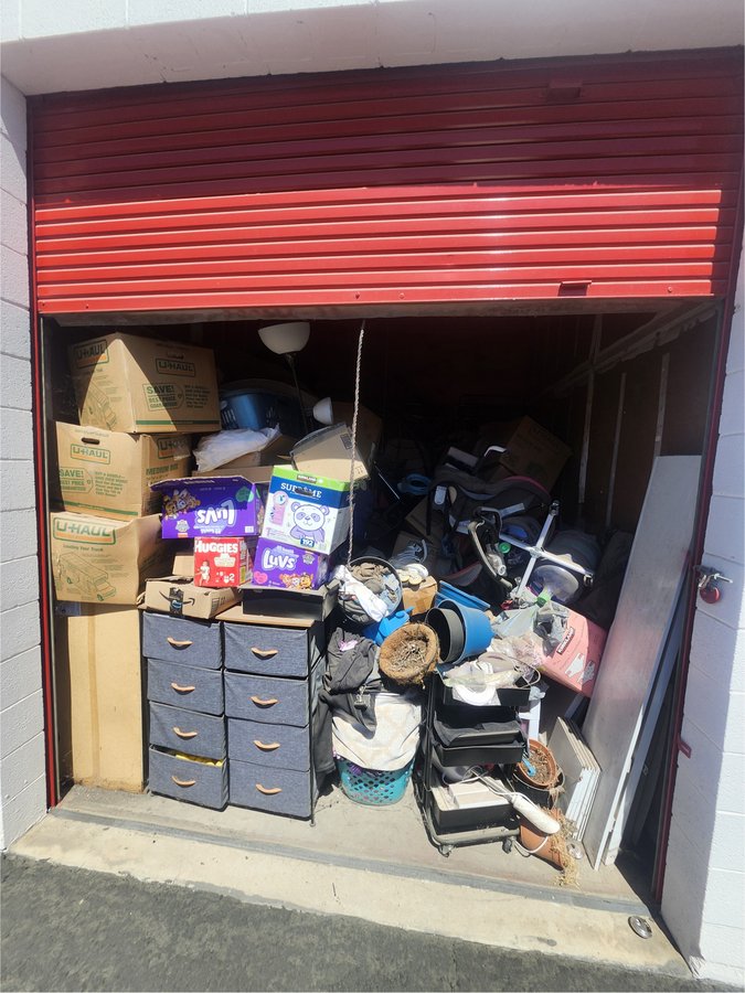10 x 10 storage unit in Visalia, CA