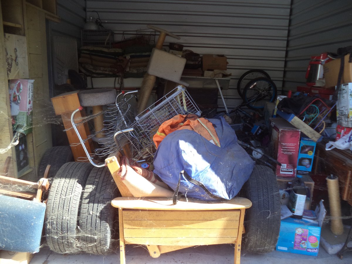 10 x 10 storage unit in Oroville, CA