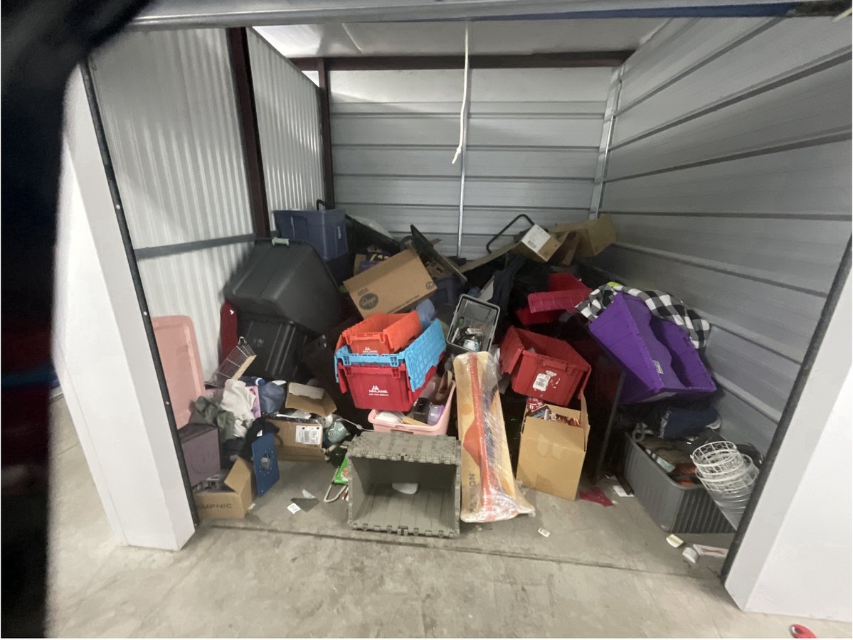 10 x 10 storage unit in Lakewood, CO