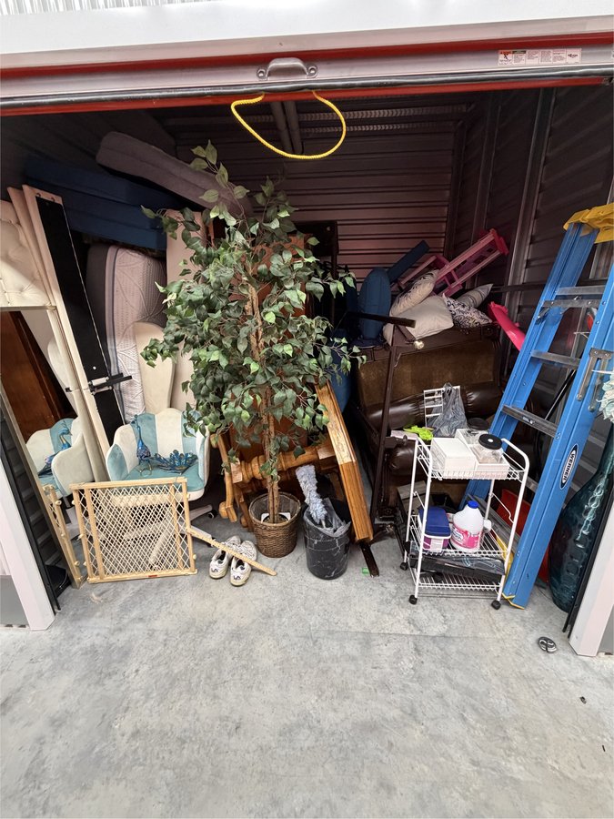 10 x 10 storage unit in Meridian, ID