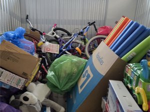 10 x 10 storage unit in Pittsburgh, PA