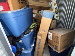 5 x 10 storage unit in Houston, TX