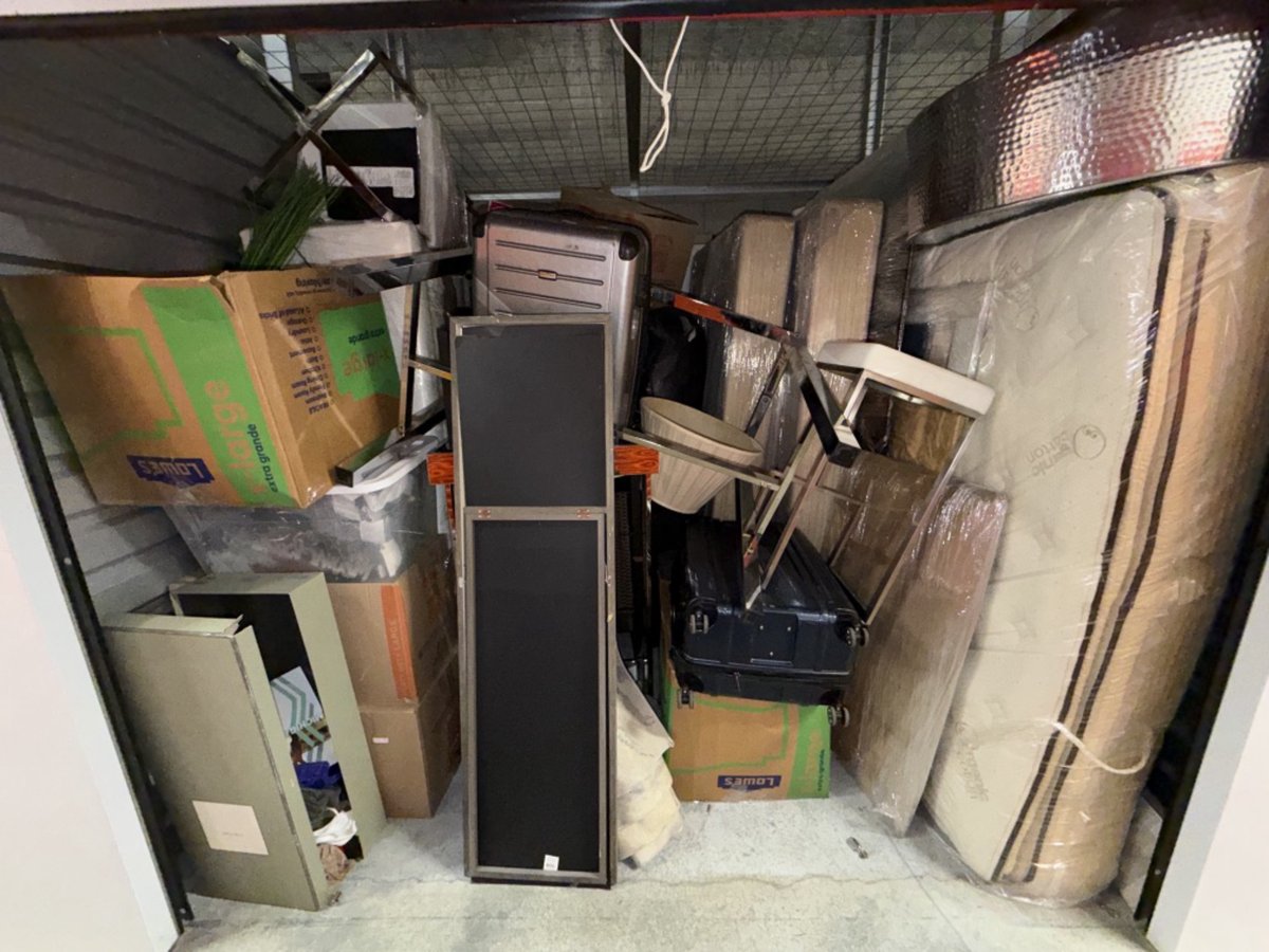 10 x 9 storage unit in North Hollywood, CA