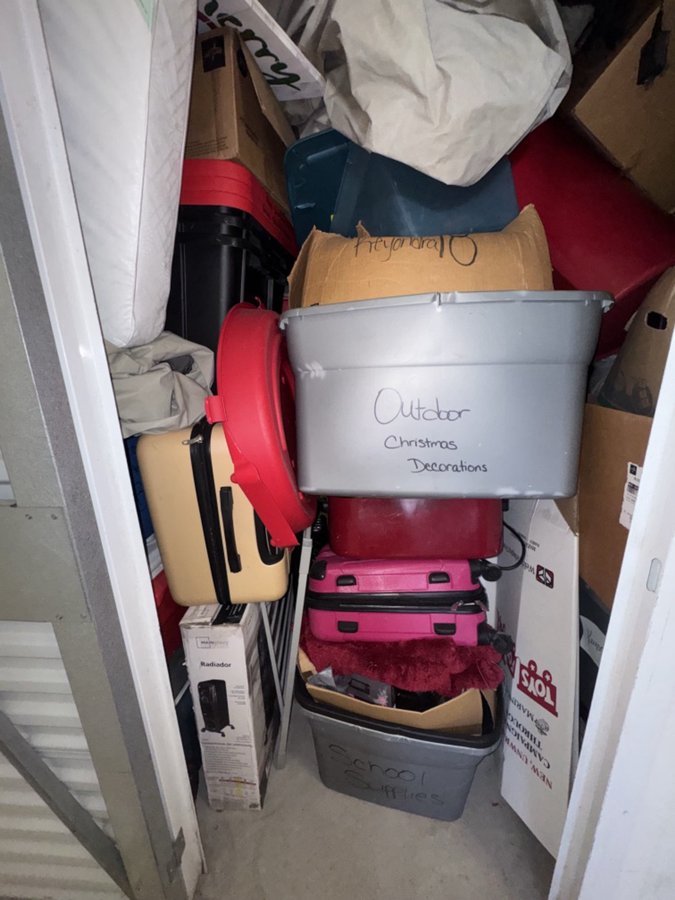 5 x 10 storage unit in Houston, TX