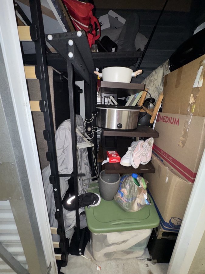 5 x 10 storage unit in Houston, TX
