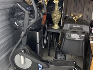 10 x 10 storage unit in Burlington, NJ