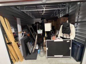 10 x 15 storage unit in North Hollywood, CA