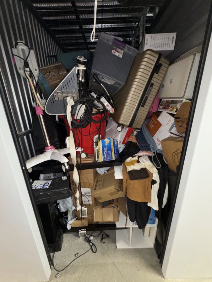 5 x 10 storage unit in North Hollywood, CA