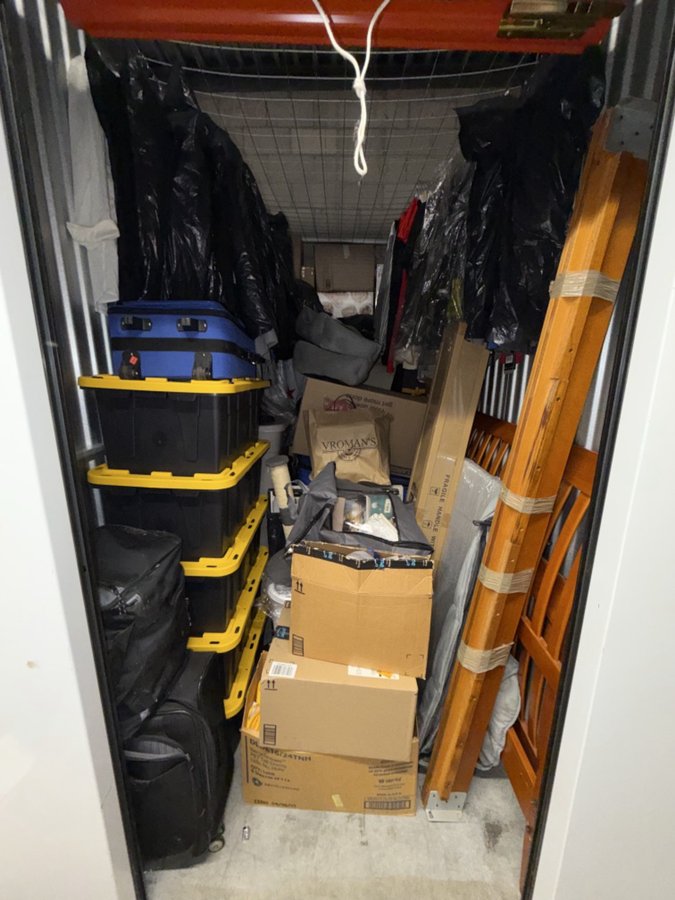 5 x 10 storage unit in North Hollywood, CA