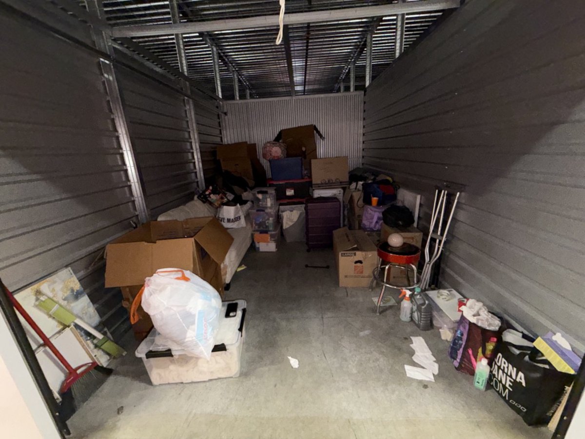 10 x 15 storage unit in North Hollywood, CA