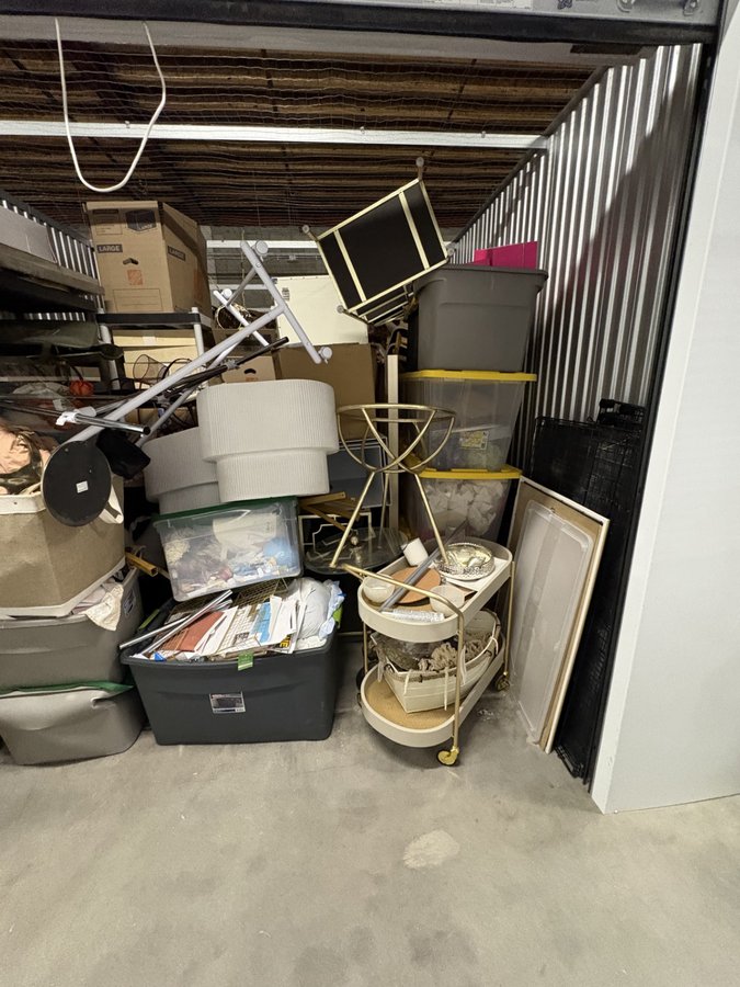 10 x 25 storage unit in Camarillo, CA
