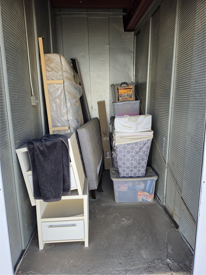 5 x 10 storage unit in Palm Springs, CA