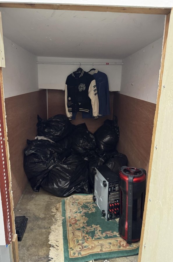 5 x 9 storage unit in Seattle, WA