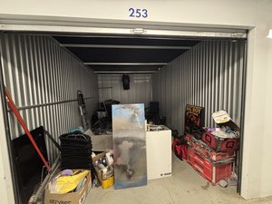 10 x 15 storage unit in Cudahy, WI