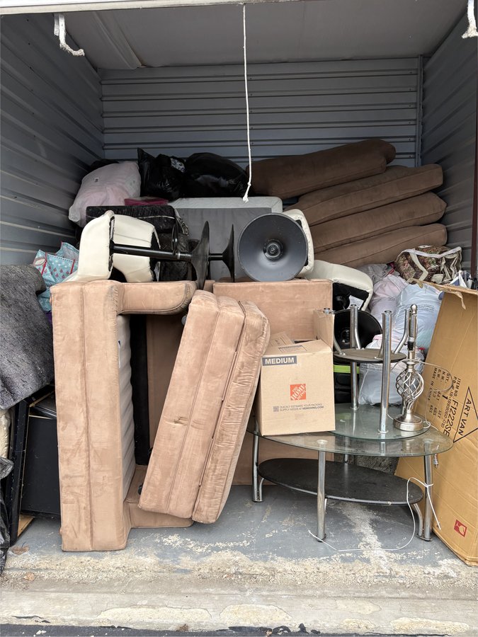 10 x 10 storage unit in Fraser, MI