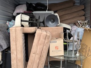 10 x 10 storage unit in Fraser, MI