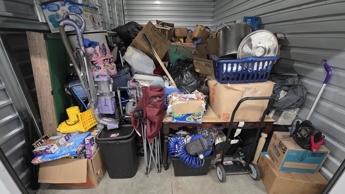 10 x 15 storage unit in Tacoma, WA