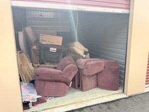 10 x 20 storage unit in West Berlin, NJ
