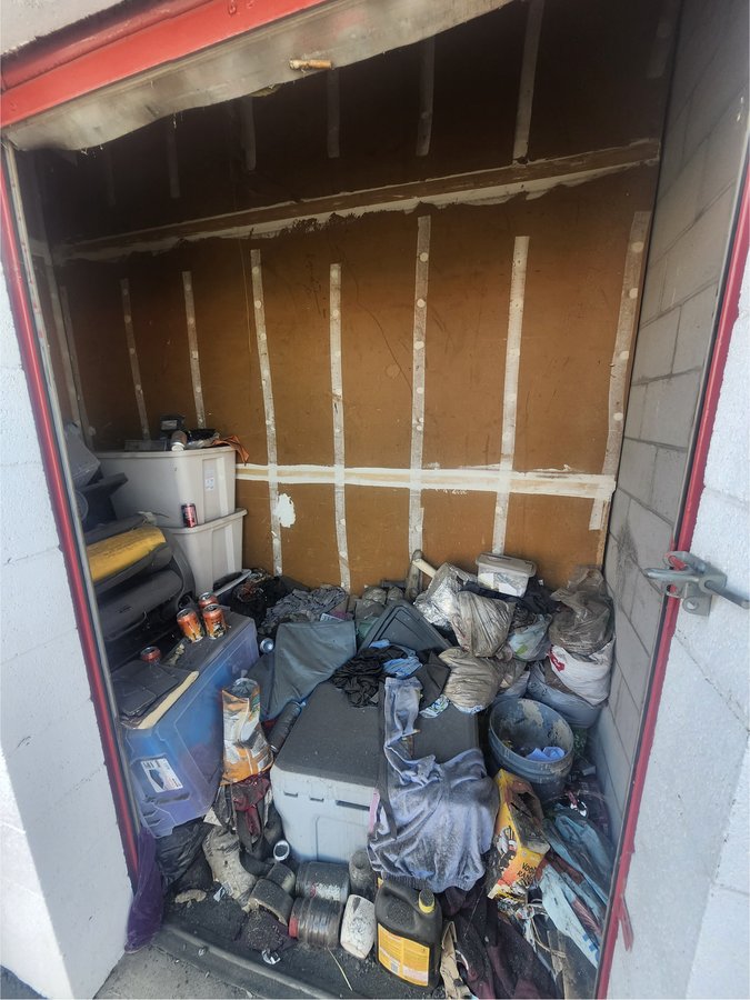 5 x 10 storage unit in Visalia, CA