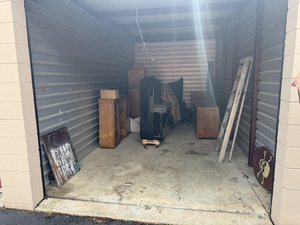 10 x 20 storage unit in West Berlin, NJ