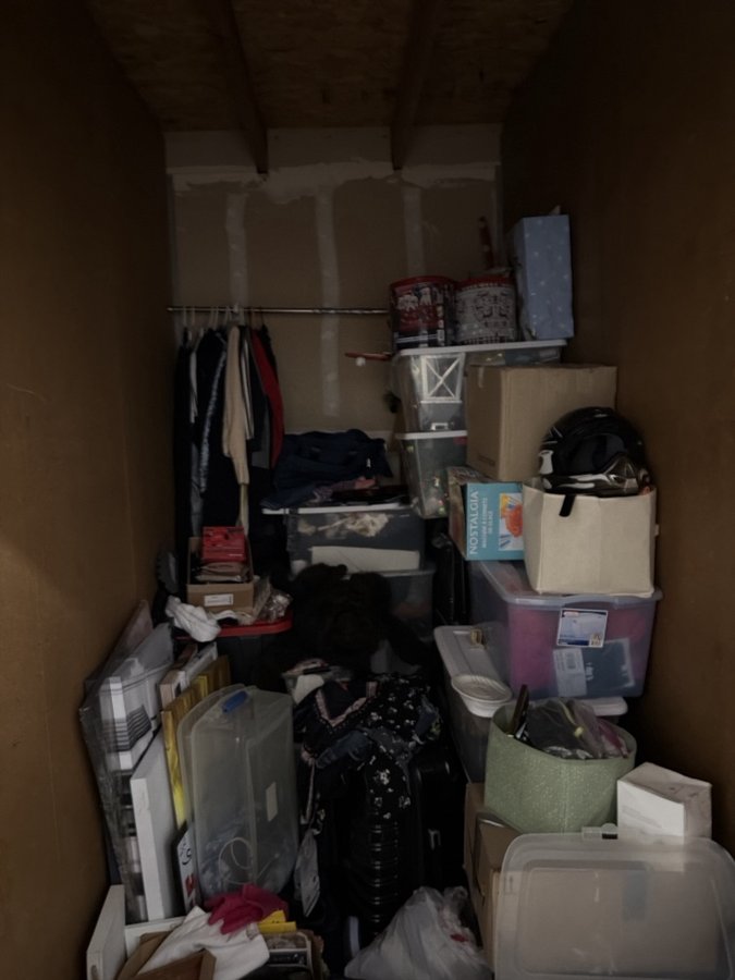 5 x 10 storage unit in North Highlands, CA
