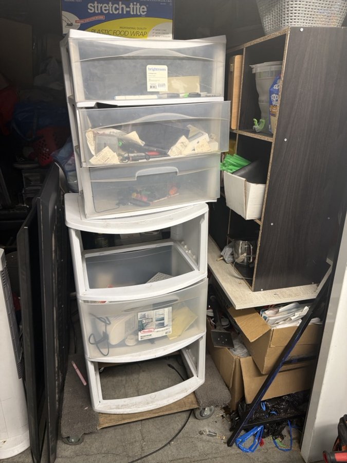 10 x 20 storage unit in Sacramento, CA