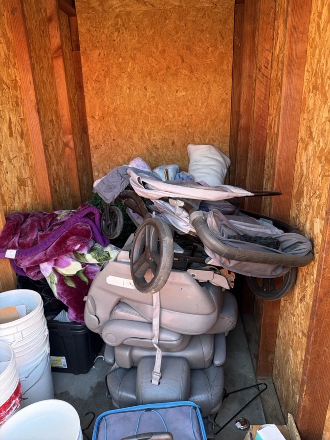 5 x 10 storage unit in North Highlands, CA