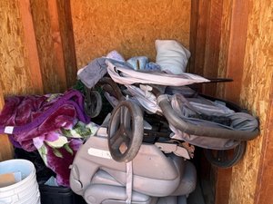 5 x 10 storage unit in North Highlands, CA