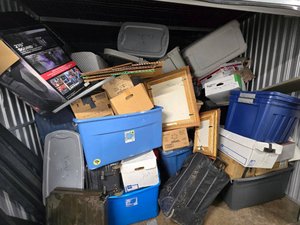 10 x 10 storage unit in Chicago, IL