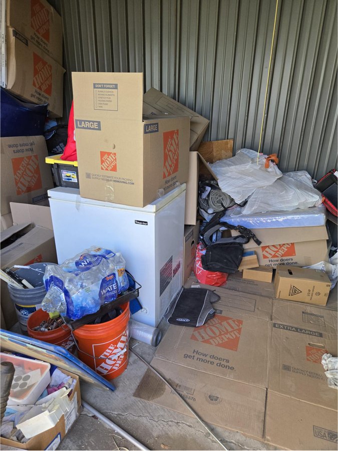 10 x 10 storage unit in Phoenix, AZ
