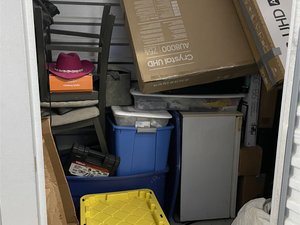 5 x 10 storage unit in Tacoma, WA