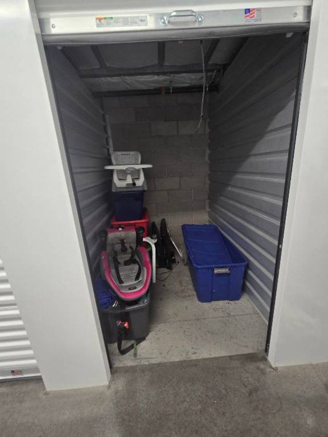 5 x 7 storage unit in Mesa, AZ
