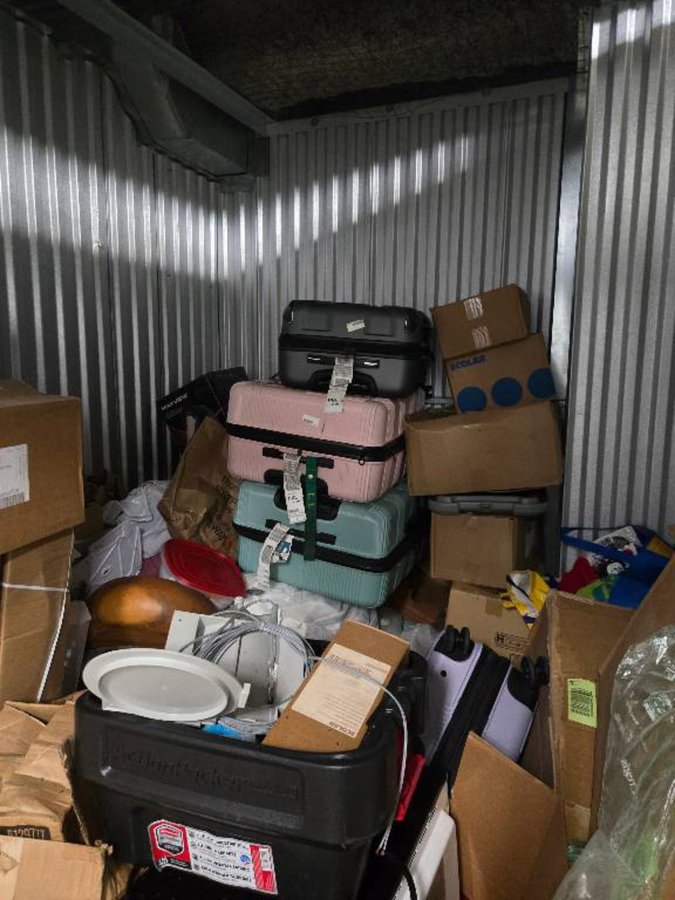 6 x 9 storage unit in Honolulu, HI
