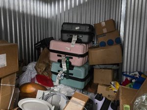 6 x 9 storage unit in Honolulu, HI