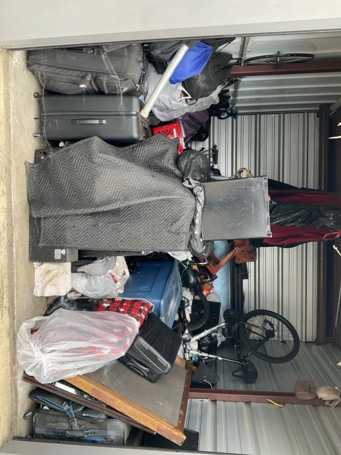 10 x 10 storage unit in Vallejo, CA