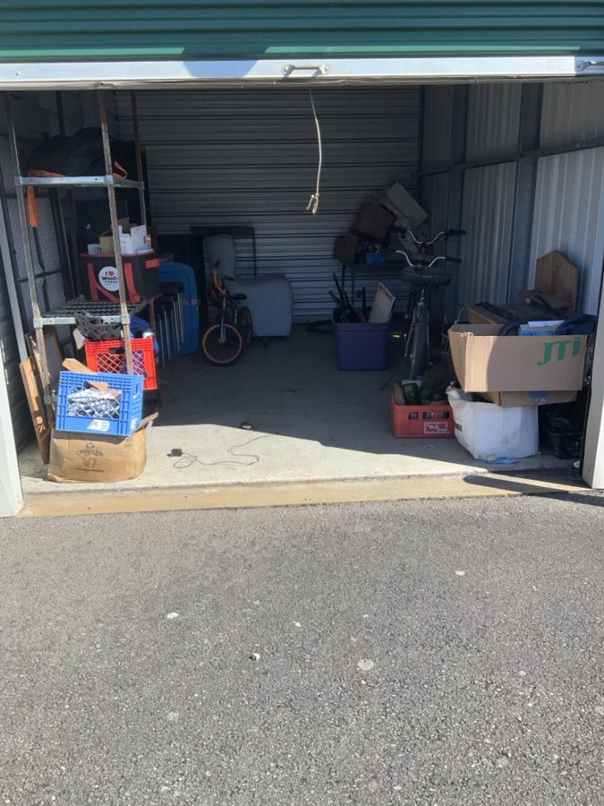 10 x 15 storage unit in Amity, OR