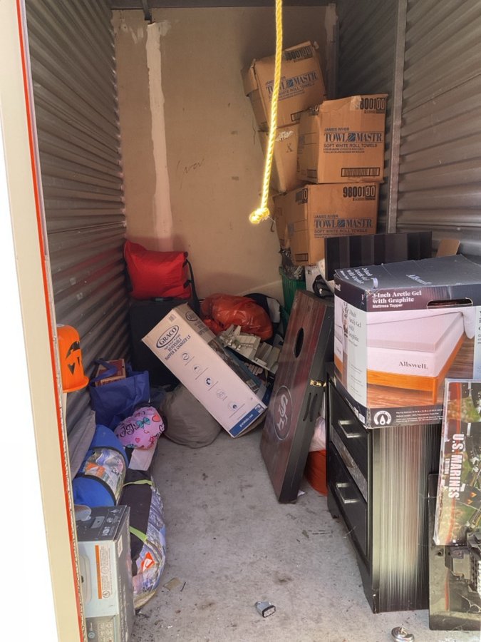 10 x 5 storage unit in Vallejo, CA