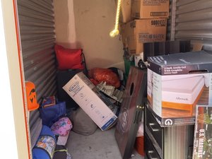 10 x 5 storage unit in Vallejo, CA