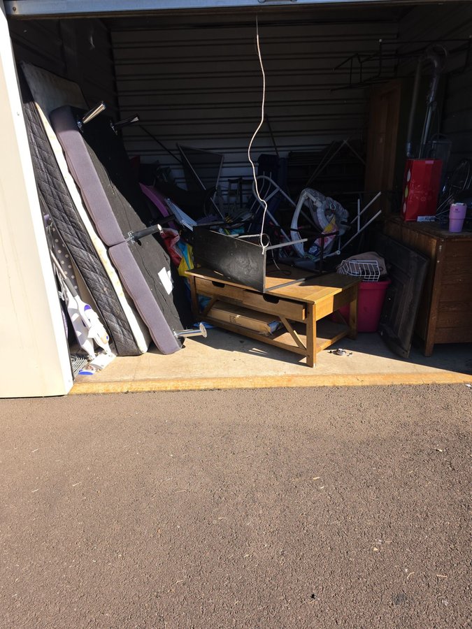 10 x 10 storage unit in Sheridan, OR