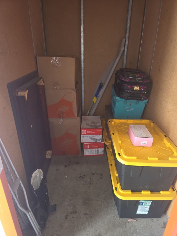 4 x 6 storage unit in Livermore, CA