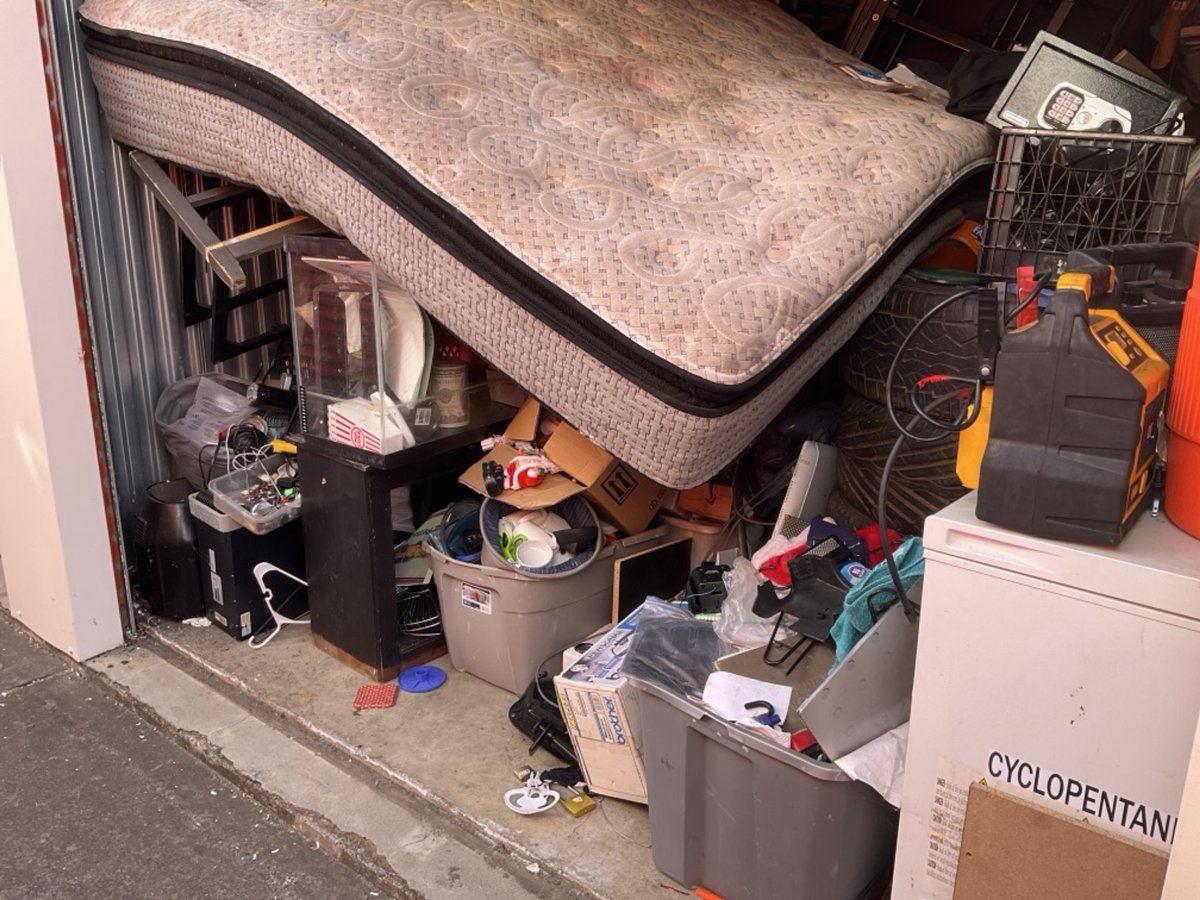 15 x 10 storage unit in Vallejo, CA