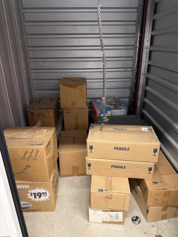 5 x 6 storage unit in Sacramento, CA