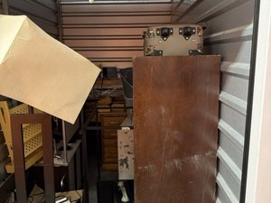 5 x 10 storage unit in Sacramento, CA