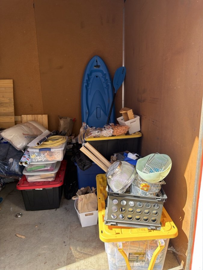 10 x 10 storage unit in Fairfield, CA