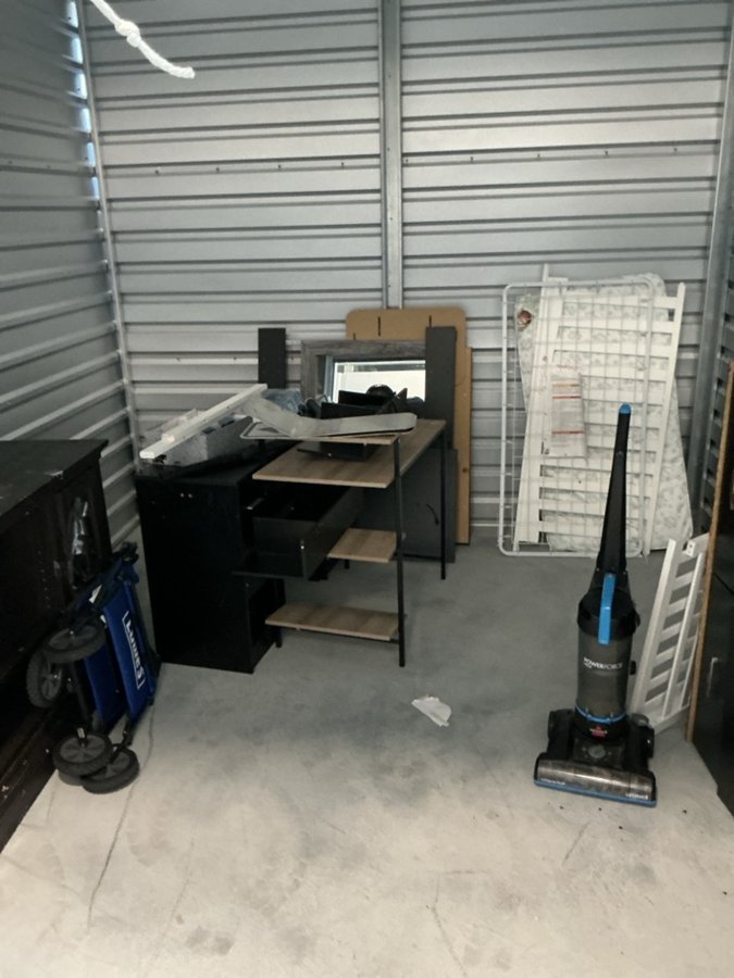 10 x 10 storage unit in Daleville, VA