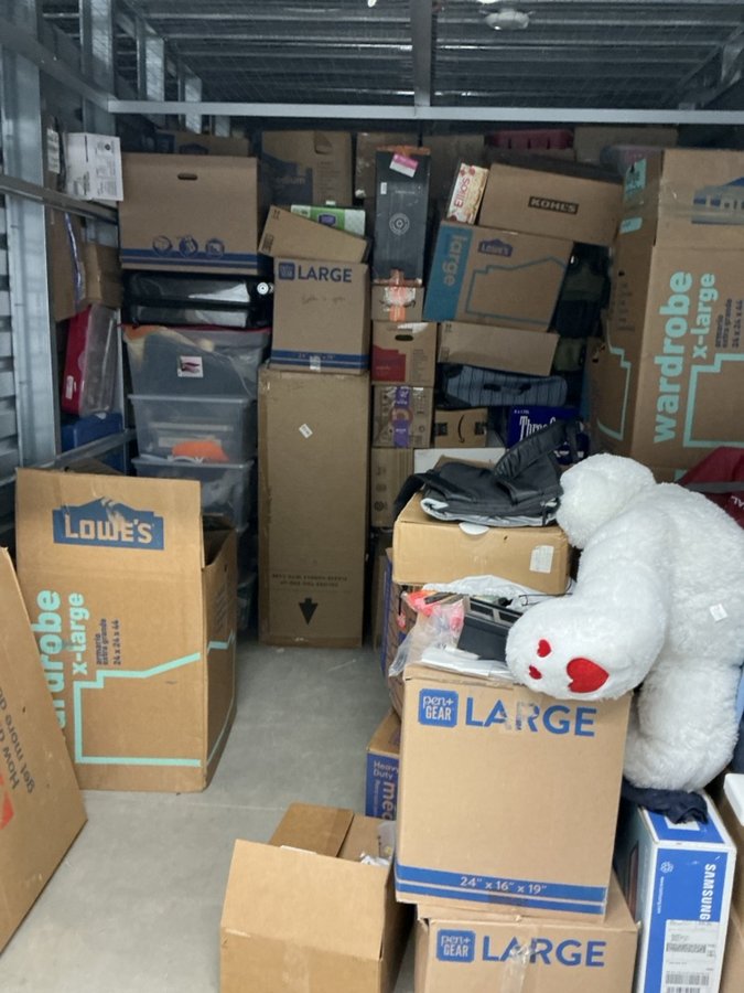 10 x 20 storage unit in Salem, VA