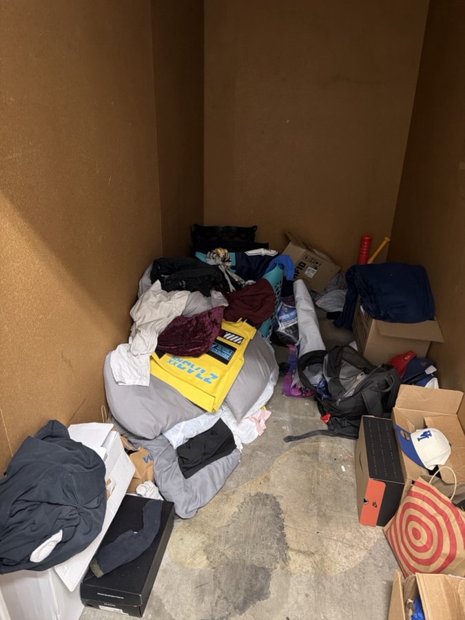 5 x 10 storage unit in Fairfield, CA