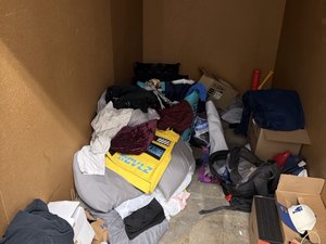 5 x 10 storage unit in Fairfield, CA