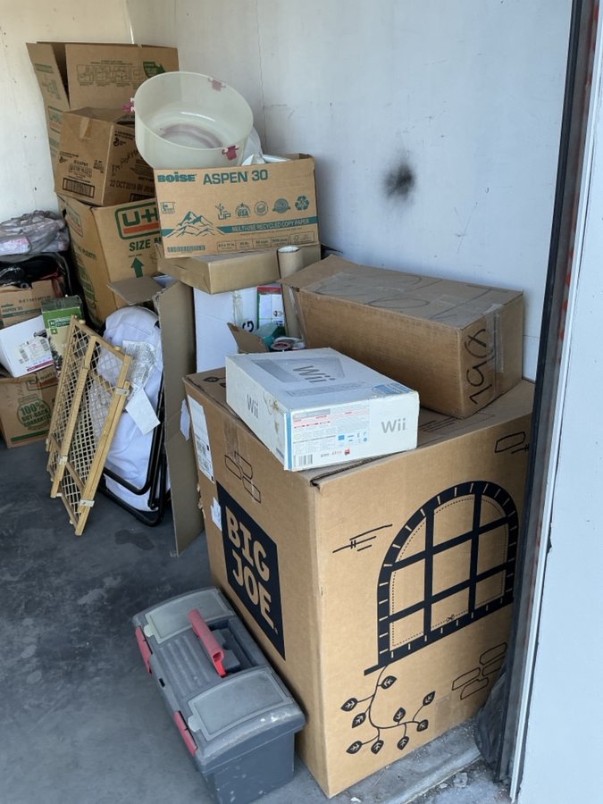 10 x 10 storage unit in Las Vegas, NV